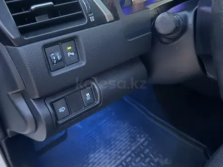 Toyota Camry 2015 года за 10 600 888 тг. в Актобе – фото 17