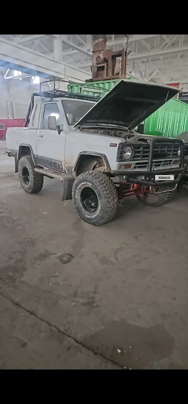 Nissan Patrol, 1985