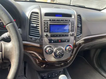 Hyundai Santa Fe 2011 года за 5 600 000 тг. в Алматы – фото 12