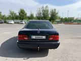 Mercedes-Benz E 280 1997 года за 3 500 000 тг. в Шымкент – фото 2