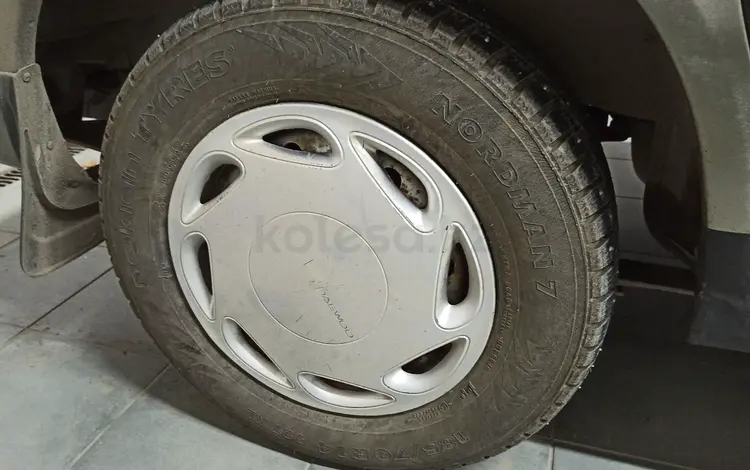 Шины с дисками Nordman 7 nokian 185/70/14 за 100 000 тг. в Астана