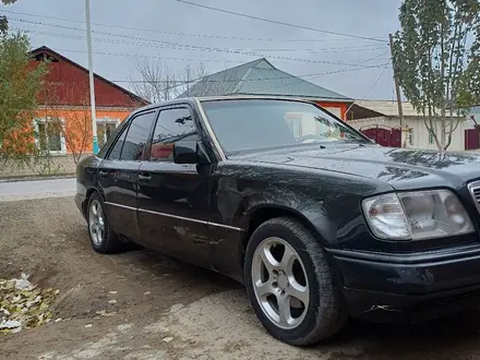 Mercedes-Benz E 280 1993 года за 2 100 000 тг. в Кызылорда – фото 5