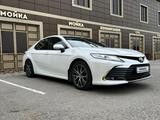 Toyota Camry 2021 годаfor16 000 000 тг. в Атырау – фото 2