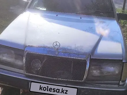 Mercedes-Benz E 230 1992 года за 500 000 тг. в Талдыкорган – фото 4