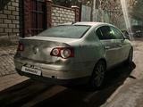Volkswagen Passat 2005 года за 2 550 000 тг. в Алматы – фото 4
