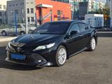 Toyota Camry 2018 года за 14 590 000 тг. в Алматы