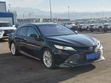Toyota Camry 2018 года за 14 590 000 тг. в Алматы – фото 3