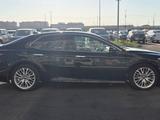 Toyota Camry 2018 года за 14 590 000 тг. в Алматы – фото 4