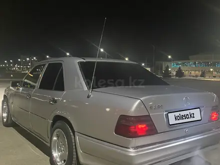 Mercedes-Benz E 280 1993 года за 2 500 000 тг. в Сарыозек – фото 3