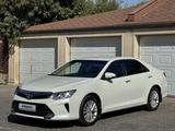 Toyota Camry 2015 года за 10 800 000 тг. в Шымкент