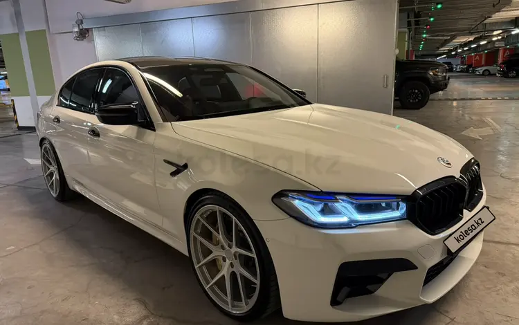 BMW M5 2022 года за 49 900 000 тг. в Алматы