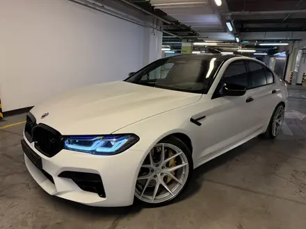 BMW M5 2022 года за 49 900 000 тг. в Алматы – фото 8