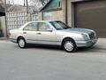 Mercedes-Benz E 320 1999 года за 4 200 000 тг. в Шымкент – фото 14