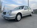 Mercedes-Benz E 320 1999 года за 4 200 000 тг. в Шымкент – фото 10