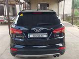 Hyundai Santa Fe 2016 годаүшін9 500 000 тг. в Шымкент