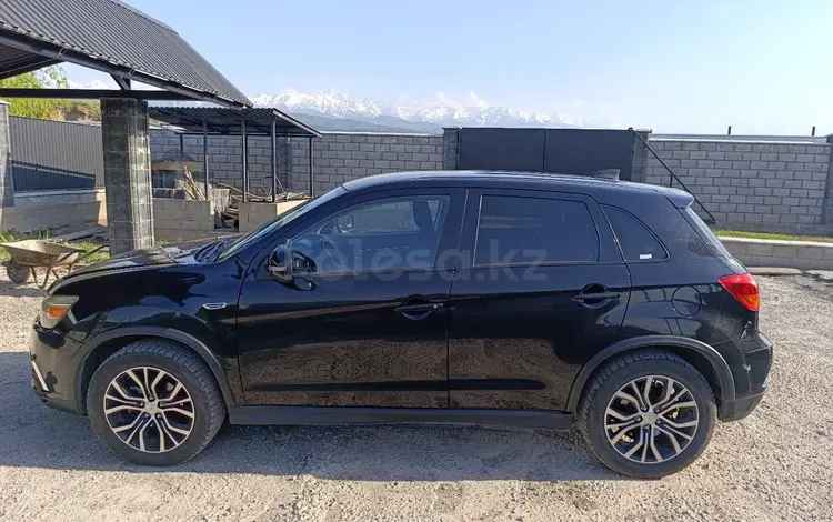 Mitsubishi Outlander 2018 годаfor8 500 000 тг. в Алматы