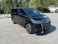 Toyota Alphard 2023 годаfor69 000 000 тг. в Алматы