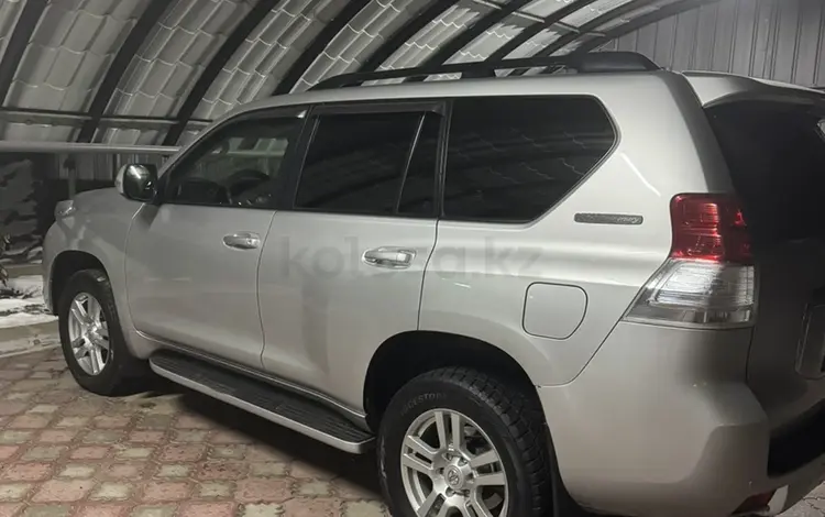 Toyota Land Cruiser Prado 2012 года за 18 300 000 тг. в Алматы