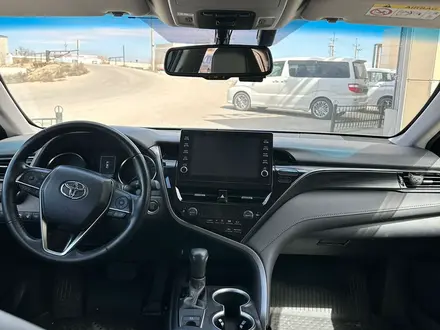 Toyota Camry 2021 года за 16 490 000 тг. в Актау – фото 7