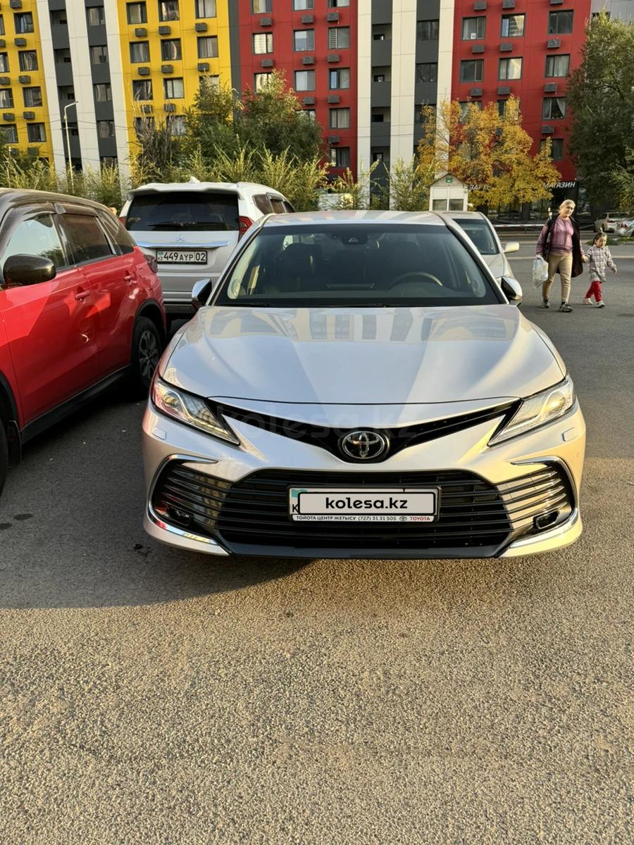 Toyota Camry 2023 г.