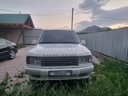 Land Rover Range Rover 1997 года за 3 000 000 тг. в Алматы – фото 14