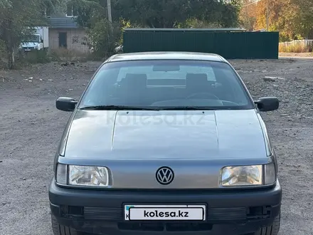 Volkswagen Passat 1988 года за 750 000 тг. в Караганда