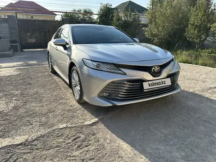 Toyota Camry 2020 года за 16 500 000 тг. в Алматы – фото 6