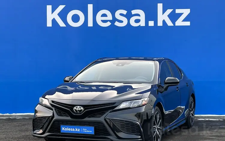 Toyota Camry 2021 года за 17 080 000 тг. в Алматы