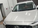 Hyundai Santa Fe 2021 года за 19 000 000 тг. в Сатпаев