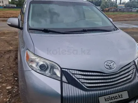 Toyota Sienna 2015 года за 10 500 000 тг. в Кызылорда – фото 4