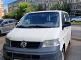 Volkswagen Transporter 2003 годаfor4 000 000 тг. в Астана – фото 2