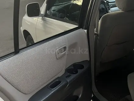 Toyota Highlander 2003 года за 6 300 000 тг. в Алматы – фото 19