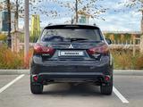 Mitsubishi Outlander 2016 годаүшін5 500 000 тг. в Астана – фото 5