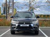 Mitsubishi Outlander 2016 годаүшін5 500 000 тг. в Астана – фото 2
