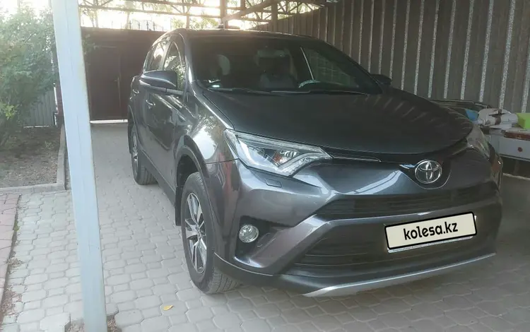 Toyota RAV4 2016 года за 13 000 000 тг. в Алматы