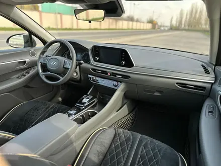 Hyundai Sonata 2021 года за 11 500 000 тг. в Шымкент – фото 12