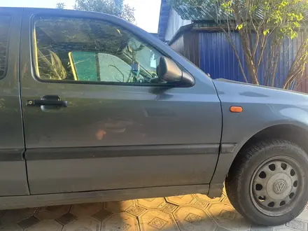 Volkswagen Golf 1995 года за 1 400 000 тг. в Костанай – фото 4