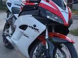 Honda  CBR 1000 RR/RA Fireblade 2005 годаүшін2 800 000 тг. в Алматы