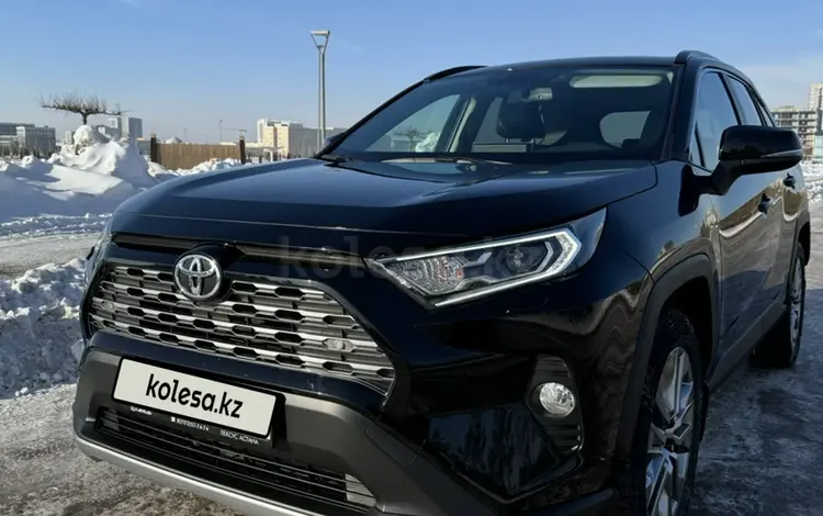 Toyota RAV4 2021 года за 16 555 555 тг. в Жезказган