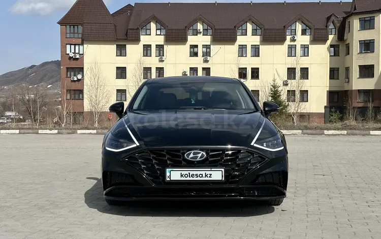 Hyundai Sonata 2022 годаүшін14 800 000 тг. в Усть-Каменогорск