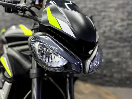 Triumph  STREET TRIPLE 765 RS 2021 года за 7 050 000 тг. в Алматы – фото 17
