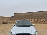 Mercedes-Benz E 320 2005 годаfor4 500 000 тг. в Актау