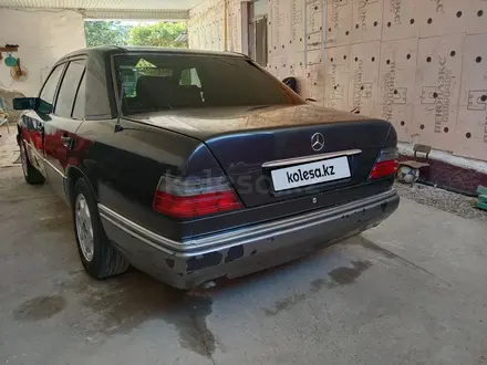 Mercedes-Benz E 220 1993 года за 2 000 000 тг. в Туркестан – фото 3