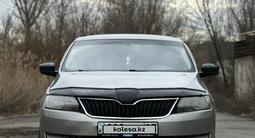 Skoda Rapid 2013 годаfor3 700 000 тг. в Алматы