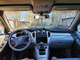 Toyota Highlander 2005 года за 6 950 000 тг. в Глубокое – фото 4