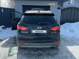Hyundai Santa Fe 2013 годаүшін9 500 000 тг. в Уральск – фото 4