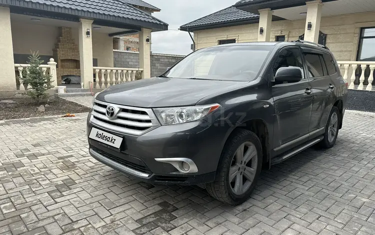 Toyota Highlander 2013 года за 10 000 000 тг. в Алматы