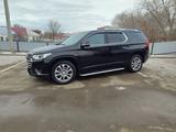 Chevrolet Traverse 2022 годаfor21 000 000 тг. в Актобе – фото 2