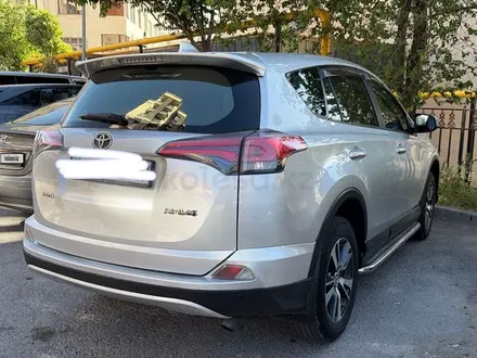 Toyota RAV4 2018 года за 10 000 000 тг. в Шымкент – фото 2