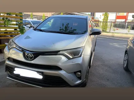 Toyota RAV4 2018 года за 10 000 000 тг. в Шымкент